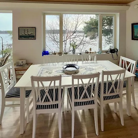 4 Bedroom Lovely In
