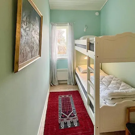 4 Bedroom Lovely In Σπίτι διακοπών