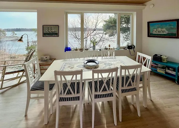 4 Bedroom Lovely In