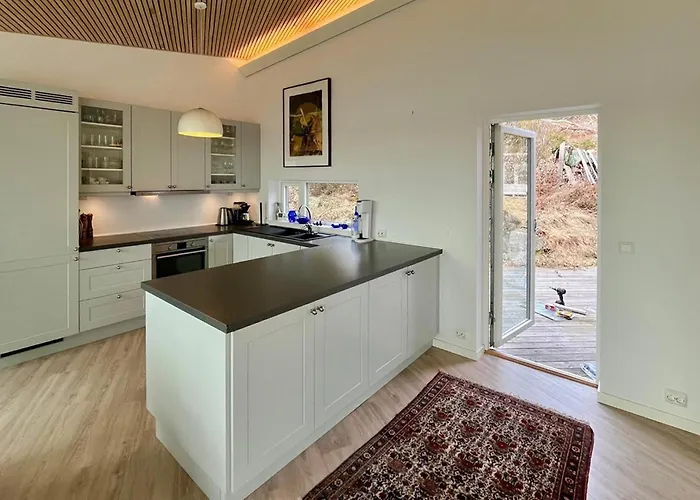 4 Bedroom Lovely In 弗维克
