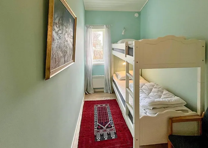 4 Bedroom Lovely In 度假居
